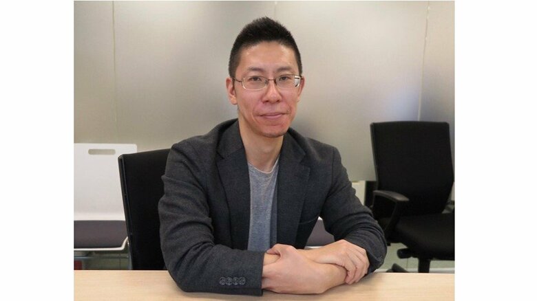 森山至貴さん。大人の読者からは「子どもに読ませたい」との声が多数寄せられている。