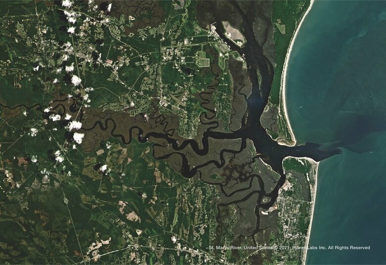 アメリカのセントメアリーズ川河口（30.71100 , -81.46578）