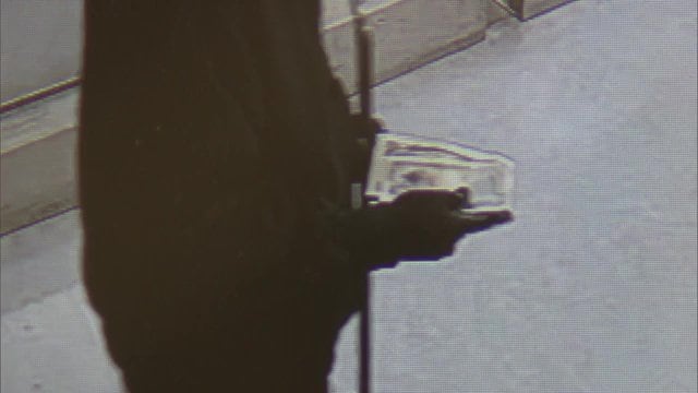 防犯カメラには犯行の様子がはっきりと