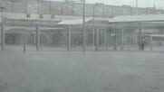 東京ディズニーリゾート周辺でも「動けない」の声…首都圏をゲリラ雷雨が直撃　15日まで不安定な天気続く予想