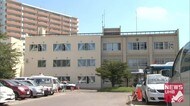 コンビニおにぎりとアイス盗む…警戒中の店員発見・追跡「お金なかった」61歳女逮捕