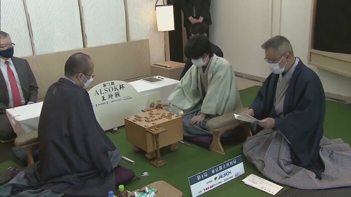 王将戦･第4局（午前9時ごろ 東京･立川市）