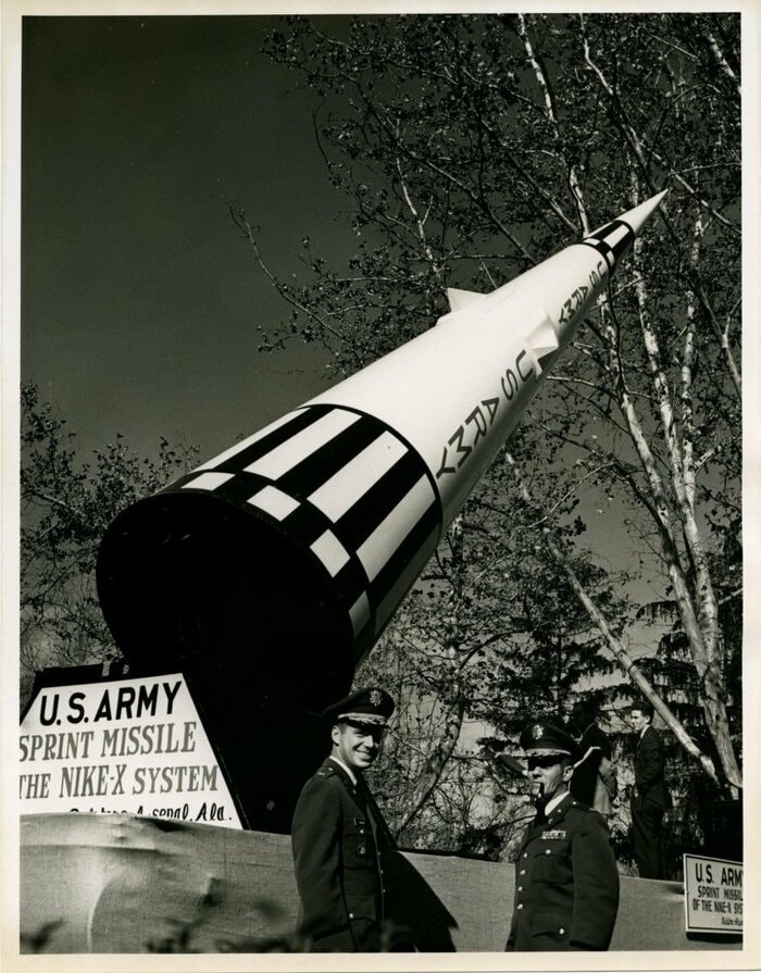 アメリカが1975-76年に配備していたABM：NIKE-Xシステム/スプリント迎撃ミサイル（資料）