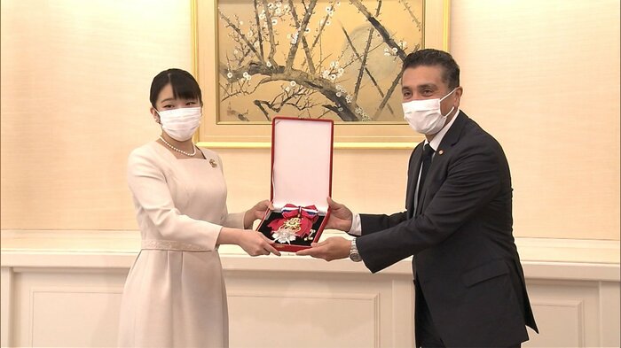 眞子さまにパラグアイ政府から勲章が贈られた(10月)