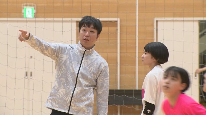 岩渕創監督（33）