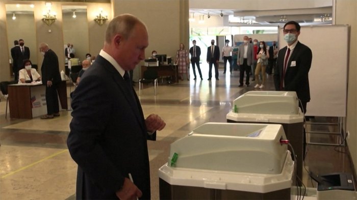 プーチン政権 2036年まで可能 改憲案 成立確実