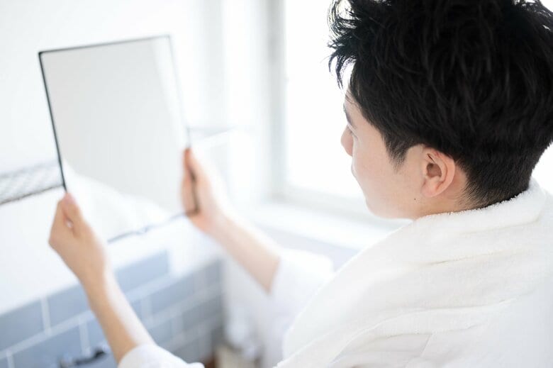 乾癬の患者は皮膚に症状が出ることで見た目などを気にすることも…（画像：イメージ）