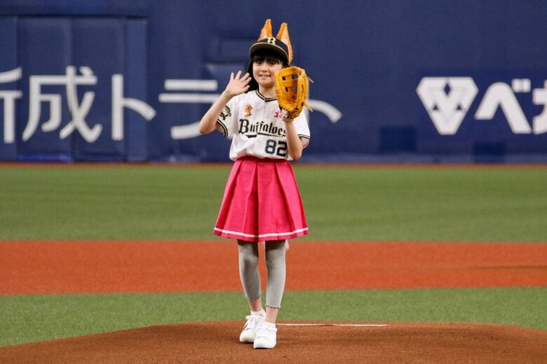 オリックス・バファローズVS東北楽天ゴールデンイーグルスの始球式（京セラドーム大阪）