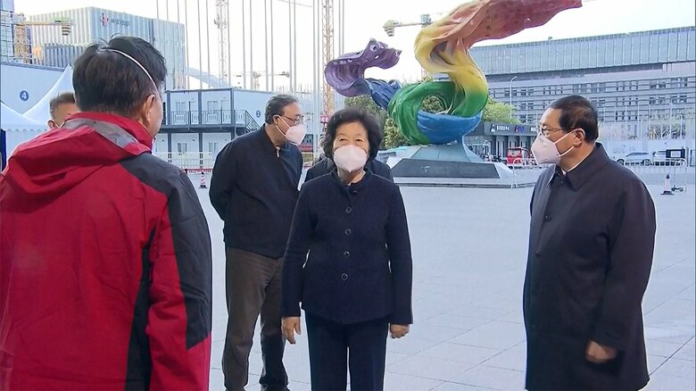 上海を視察する孫春蘭副首相（4月）