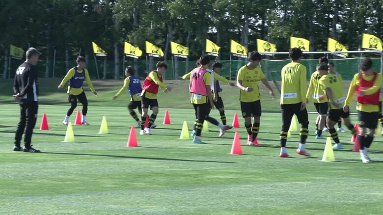 網走市で練習をする柏レイソルの選手たち