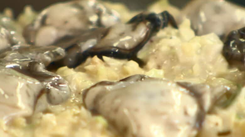 絶品の生地にカキがたっぷり