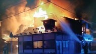 「火柱が上がっている」大野市の電機店兼住宅で火事　1人暮らしの76歳女性は逃げ出して無事　約4時間後に鎮火　福井