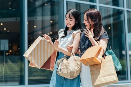 夏服は毎年多めに買いがち・・・?増える衣服の収納悩み調査