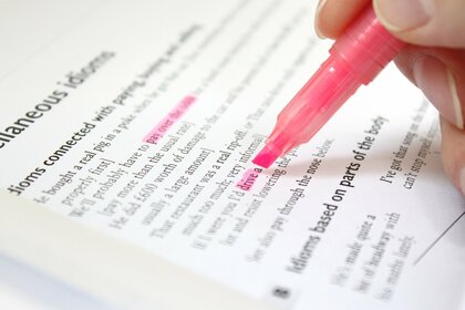 社会人になった後、英検(R)1級や準1級を取得された方の5割以上は、仕事がきっかけで英語の学習を始めている! 株式会社e-LIFEWORKが「社会人の英語学習」に関する調査を実施!