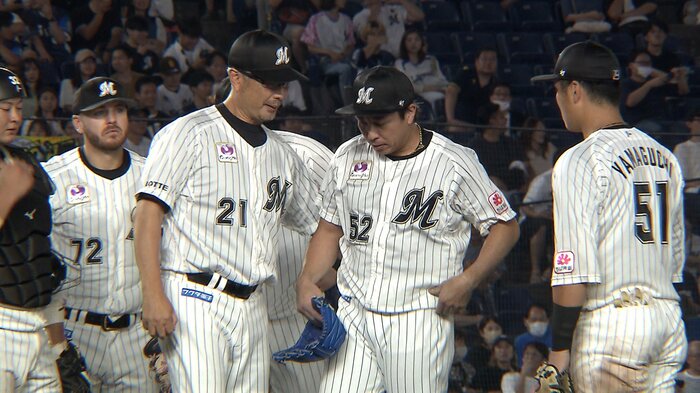 この日、益田直也の制球は定まらなかった…