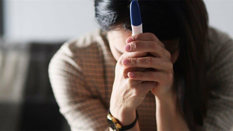 予期せぬ妊娠...もし性交で避妊できなかったら　遅れる日本「緊急避妊薬」の課題｜FNNプライムオンライン