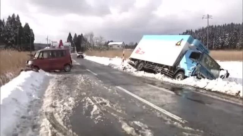 トラックと軽自動車が衝突　軽自動車運転の62歳男性が死亡　秋田・大仙市｜FNNプライムオンライン