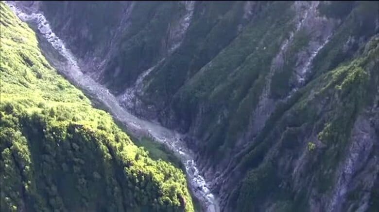 北アルプス・黒部峡谷水平歩道の岩壁に男性の遺体　行方不明の東京都の50代男性が転落した可能性も｜FNNプライムオンライン