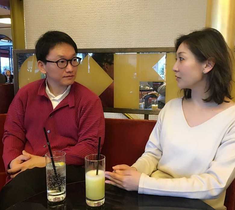津崎良典先生(左)と筆者