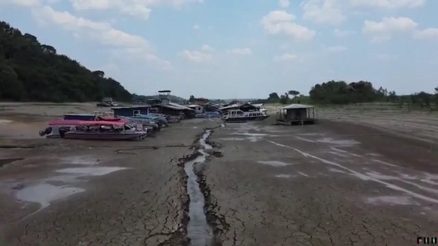 大規模な干ばつが続くアマゾン