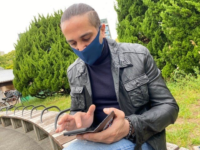 デニズさんは収容施設内で自殺未遂を起こしている