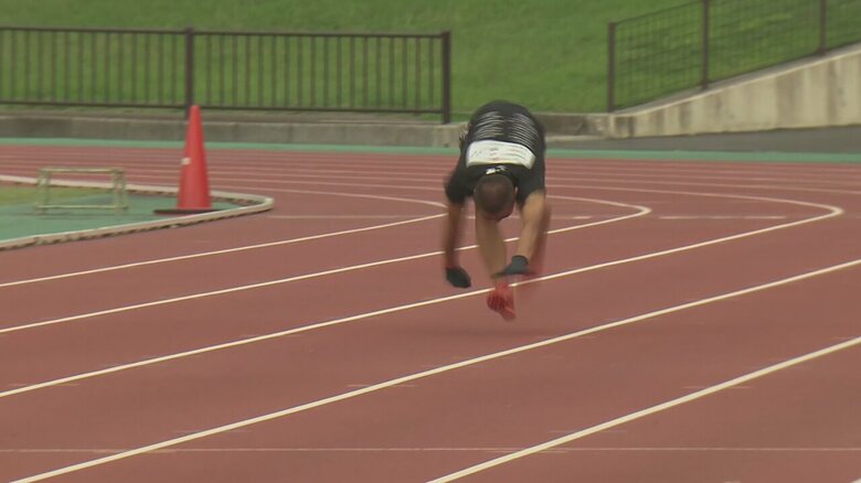 しなやかなフォームでスタート