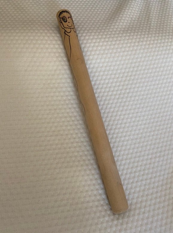 工作好きな娘さんお手製の「護身用の棒」