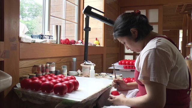 2022年から赤べこの絵付師として活動　伊藤千晴さん