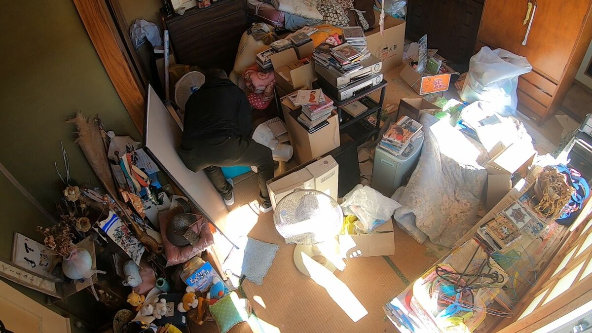 押入れの中に100万円超…「遺品整理」の現場に密着「捨てたくない、でも