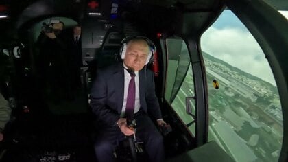 「ロシアの存続かかっている」プーチン大統領が“侵攻継続”強調　軍事関連のヘリ工場など視察