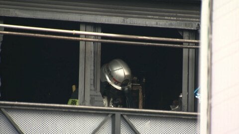 アパート火災で火元の部屋が全焼…住人とみられる女性が死亡　神奈川・大和市