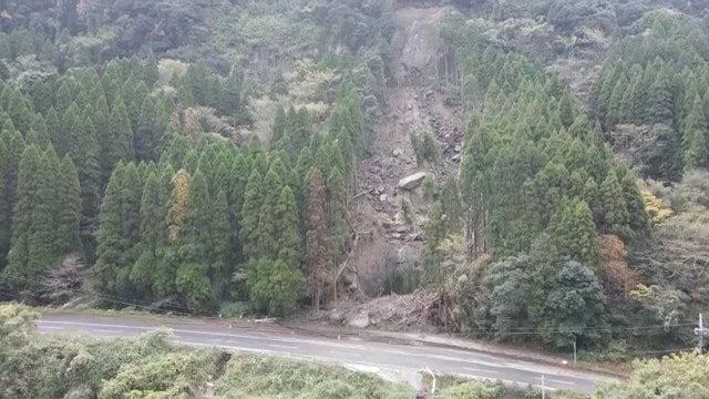 2.3kmが封鎖、下に「巨大な空洞」