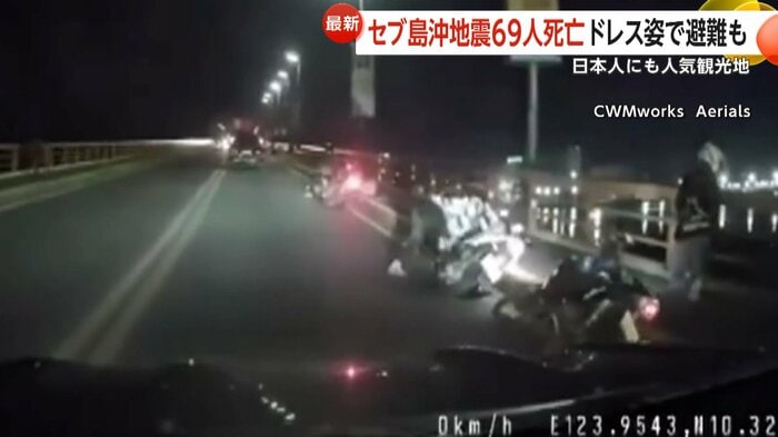 倒れてしまっているバイク