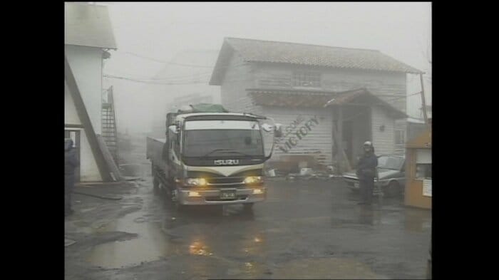 巨大な施設が建ち並ぶ教団の本部は山梨県・旧上九一色村にあった