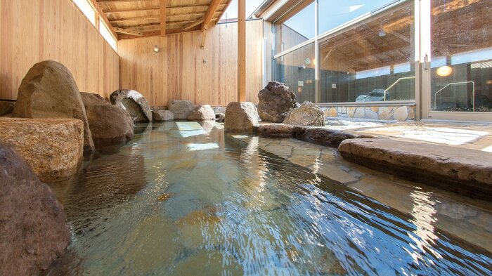 特典入浴券で入れる「吉岡温泉会館 一ノ湯」(提供:TUGIHAGI)