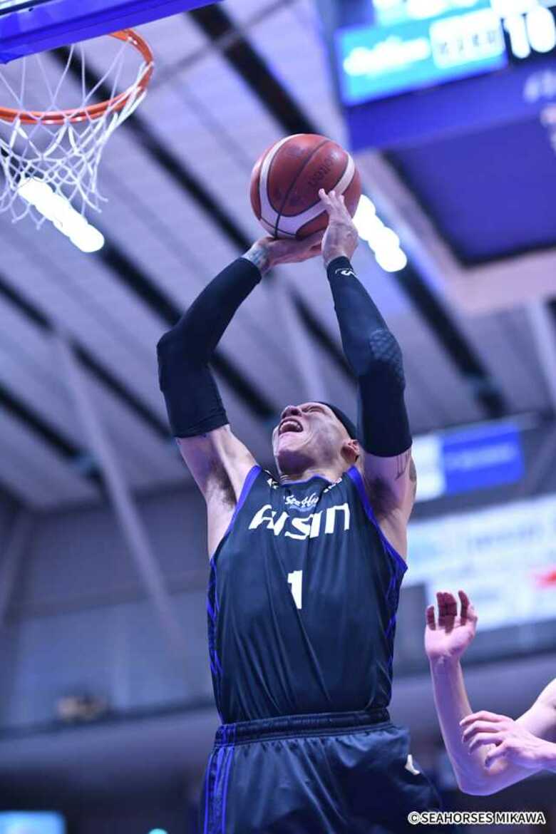 【シーホース三河】両HCが讃え合った激闘の三河ダービー　接戦の末、76-73で三遠に競り勝ち西地区2に浮上　『CSホーム開催』のチャンスをつ｜FNNプライムオンライン