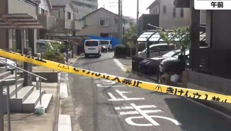 自宅にあった刃物で殺害、血がついた服を着替え外出か　母親殺害容疑で逮捕の長男（33）黙秘続ける　広島｜FNNプライムオンライン