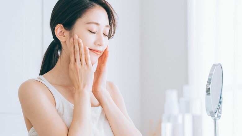 @コスメ2024年のベストコスメ大賞に「アテニア」クレンジングオイル！「キャンセル界隈」リピーター取り込む　暑さ対策商品も多数トップ10入り　「薄づき」メイクにも注目　｜FNNプライムオンライン