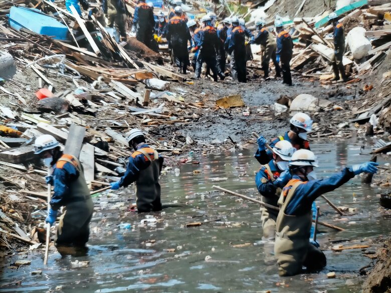 異例の捜索1800日 東日本大震災の被災地で機動隊員を突き動かしたものとは｜FNNプライムオンライン