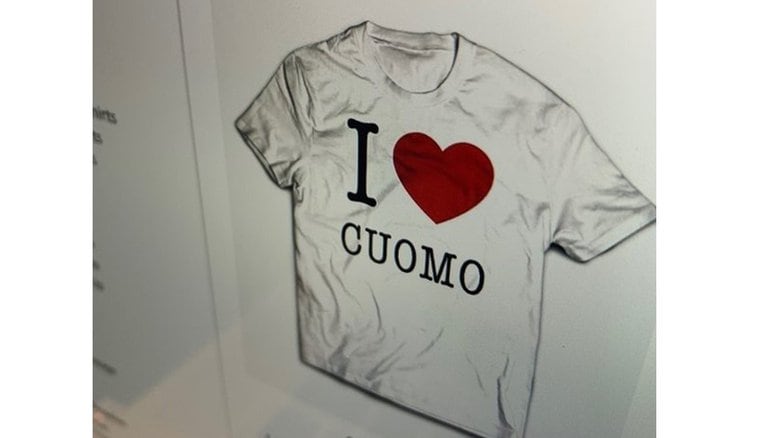 2020年春、ネット通販サイトには「クオモTシャツ」が並んだ