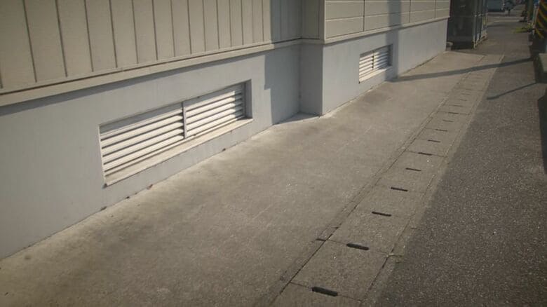 高齢女性が倒れていた場所
