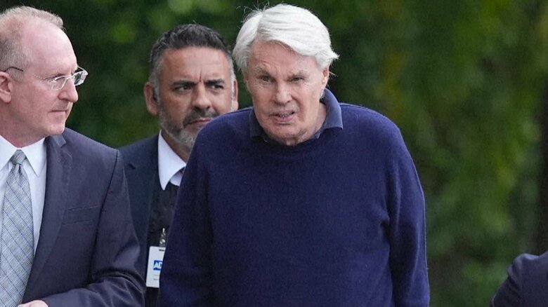 元CEOマイケル・ジェフリーズ被告