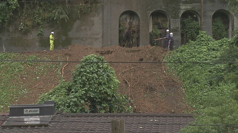 大分県玖珠町の線路わき