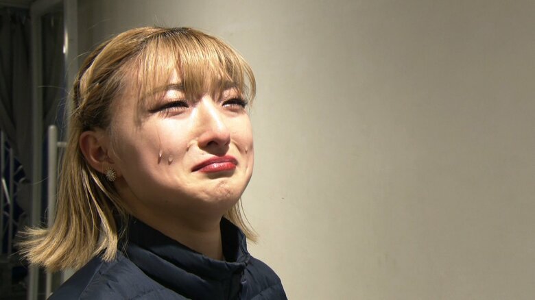 壷井が代表に選ばれたことに感激の涙を流す