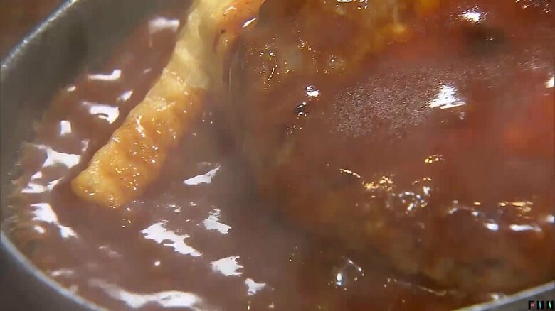 「キッチン谷沢」のデミグラスソースがたっぷりかかった手ごねハンバーグと光り輝くご飯（東京・西早稲田）⑥
