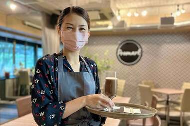 プロテイン製造メーカー、REDASが手掛けるカフェ事業。プロテインCafeプロマールの店舗構築