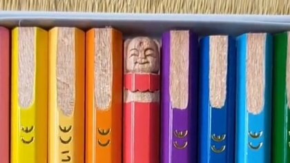 色鉛筆をひっくり返すと「お地蔵様」が登場!? 3歳娘に仏師の父が“技術力高め”のいたずら…反応を聞いた