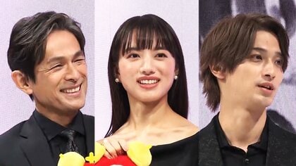横浜流星のバッグは“コンビニの袋”？三浦友和が偏見を謝罪…清原果耶は美しいデコルテあらわ