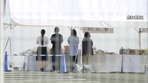 熊本地震から1カ月…追悼の祈り　熊本に予備費1478億円支出　片山大臣「再建支援に全力を尽くす」