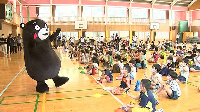 くまモンが球磨村の児童らにエール【熊本】